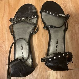 Very Well Loved Sandals with Straps